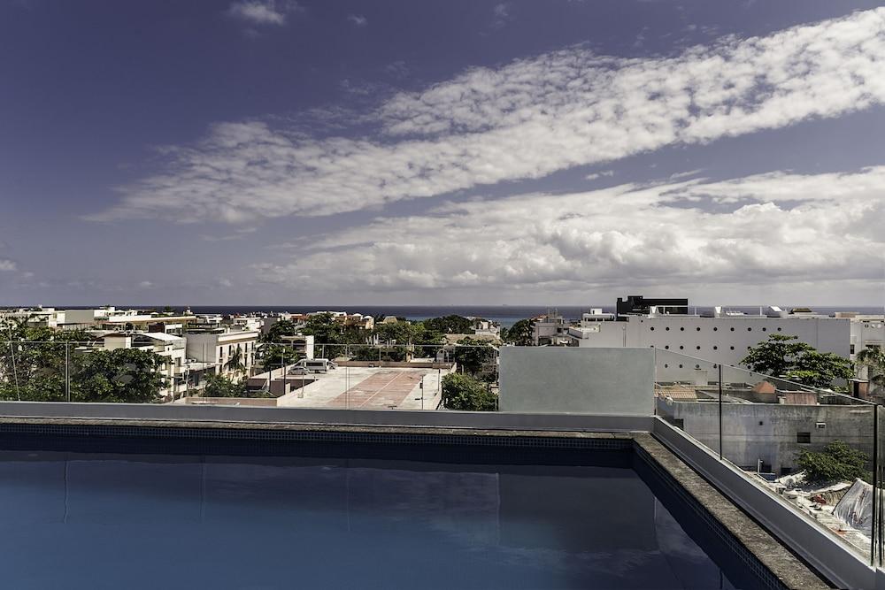 Bfh Attraction Deluxe Hotel プレヤデルカーメン エクステリア 写真